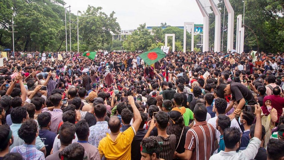 মধ্যরাতে 'জুলাই বিপ্লবের ঘোষণাপত্র নিয়ে' যে সিদ্ধান্ত এলো