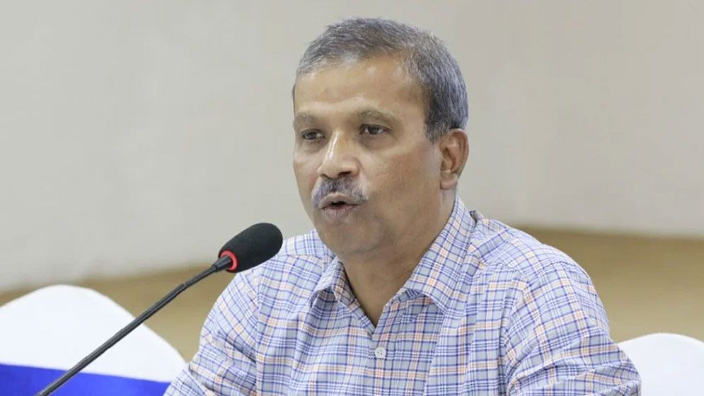 ট্যাগের রাজনীতিতে নিজের তিক্ততার অভিজ্ঞতা শেয়ার করলেন আইন উপদেষ্টা