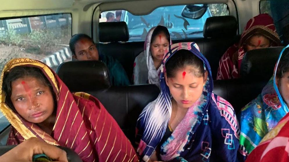 হিন্দু সে‌জে ডাকা‌তির প্রস্তু‌তি: নারীসহ গ্রেপ্তার ১০