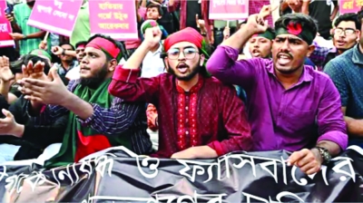 হঠাৎ আলোচনায় কিংস পার্টি 