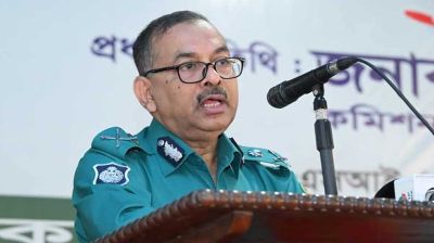 ১৫ বছরে রাজনৈতিক পরিচয়ে ৯০ হাজার পুলিশ নিয়োগ: ডিএমপি কমিশনার
