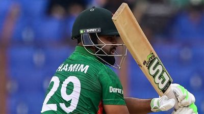 শামীমের ব্যাটে লড়াকু স্কোর পেল বাংলাদেশ