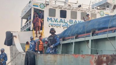 নৌযানে কর্মবিরতির হুঁশিয়ারি লাইটারেজ শ্রমিক ইউনিয়নের