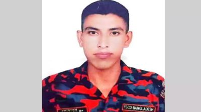 শেষ ছুটিতে চিরনিদ্রায় শায়িত ফায়ার ফাইটার নয়ন
