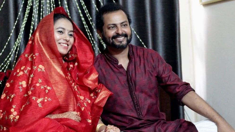 বিয়ে করলেন ‘বাজে স্বভাব’ গায়ক