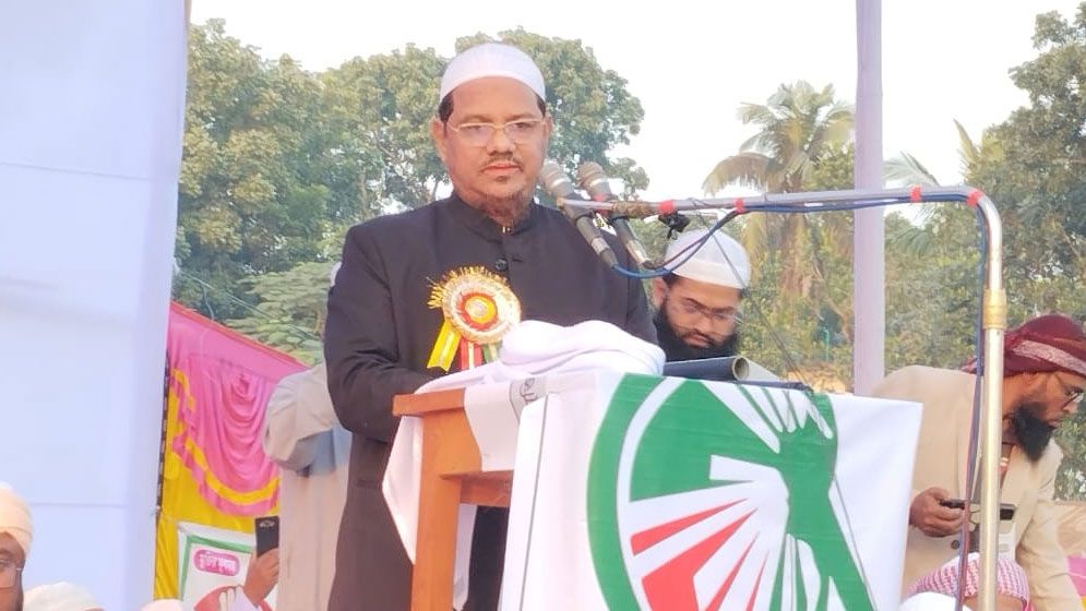 আওয়ামী লীগ দেশের সম্পদ লুট করে বিদেশে পাচার করেছে: চরমোনাই পীর