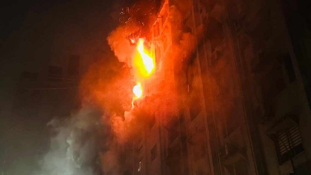 সচিবালয়ে আগুন: প্রধান উপদেষ্টার কাছে প্রতিবেদন দেয়া হবে মঙ্গলবার