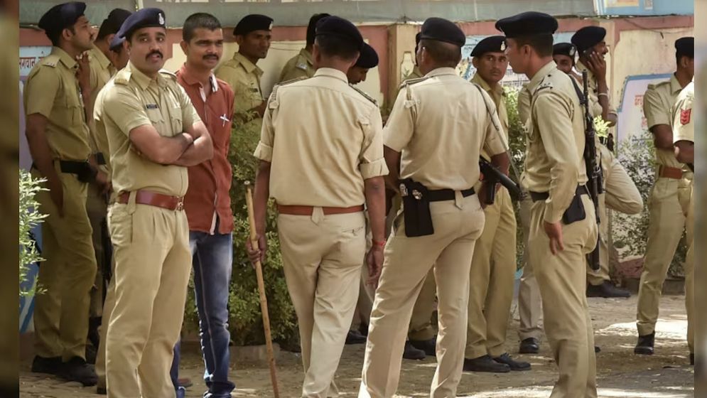 অবৈধ বাংলাদেশিদের বিরুদ্ধে কঠোর অবস্থানে দিল্লি পুলিশ, শনাক্ত ১৭৫
