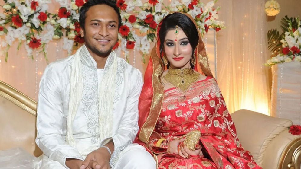 বিয়ের এক যুগ পূর্তি, সাকিবকে নিয়ে আবেগঘন বার্তা শিশিরের