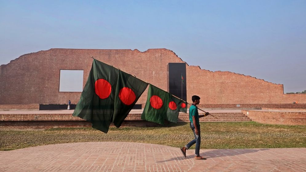সূর্য সন্তানদের শ্রদ্ধা জানাতে প্রস্তুত বুদ্ধিজীবী স্মৃতিসৌধ