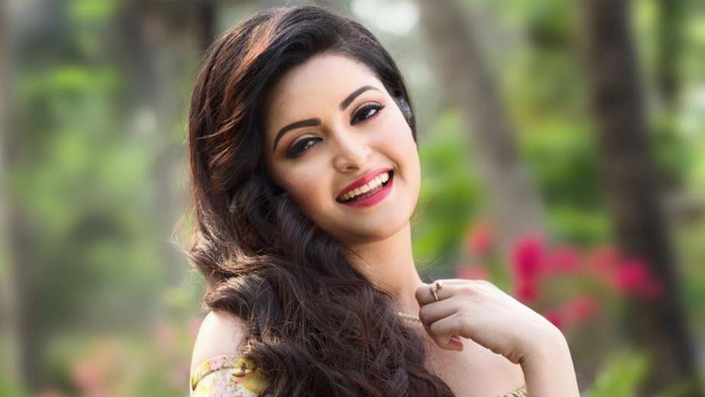 সোশ্যাল মিডিয়ায় পরীমণি ঝড়, ১৪ সেকেন্ডের ভিডিও ভাইরাল