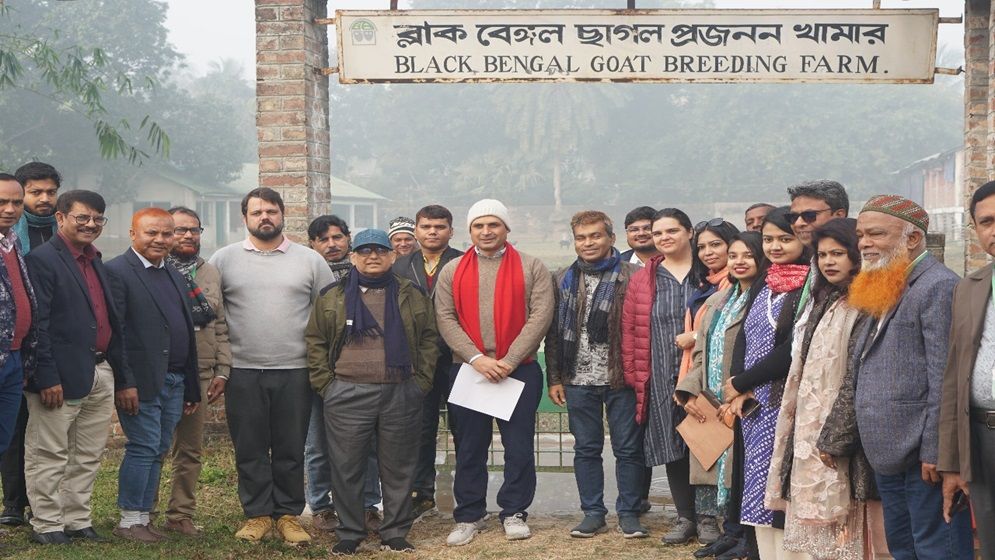 গো গ্রীন সেন্টারসহ ওয়েভের কৃষি উদ্যোগ পরিদর্শন করেছে আইপিএসি ও বাওবাব