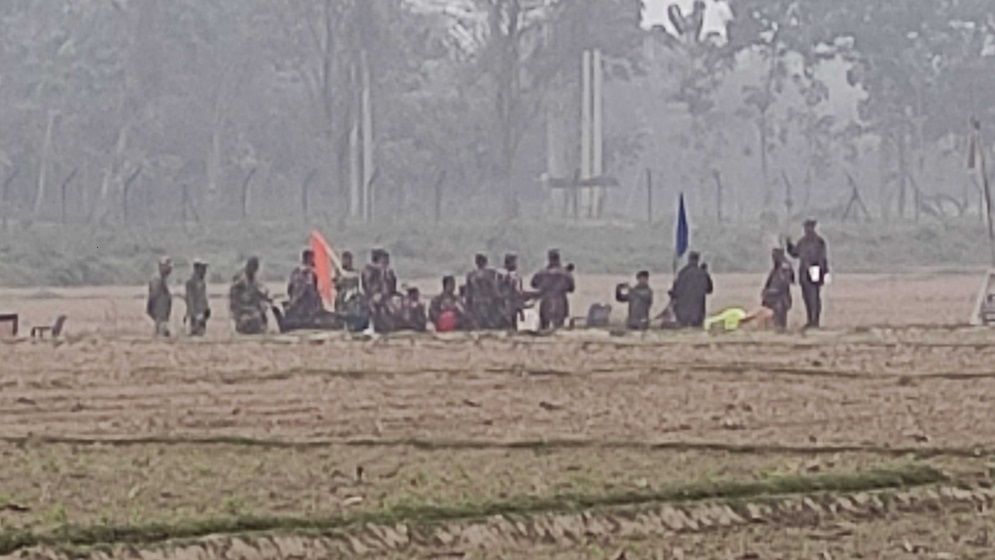 সীমান্তে বাংলাদেশি কৃষককে ধরে নিয়ে গেছে বিএসএফ