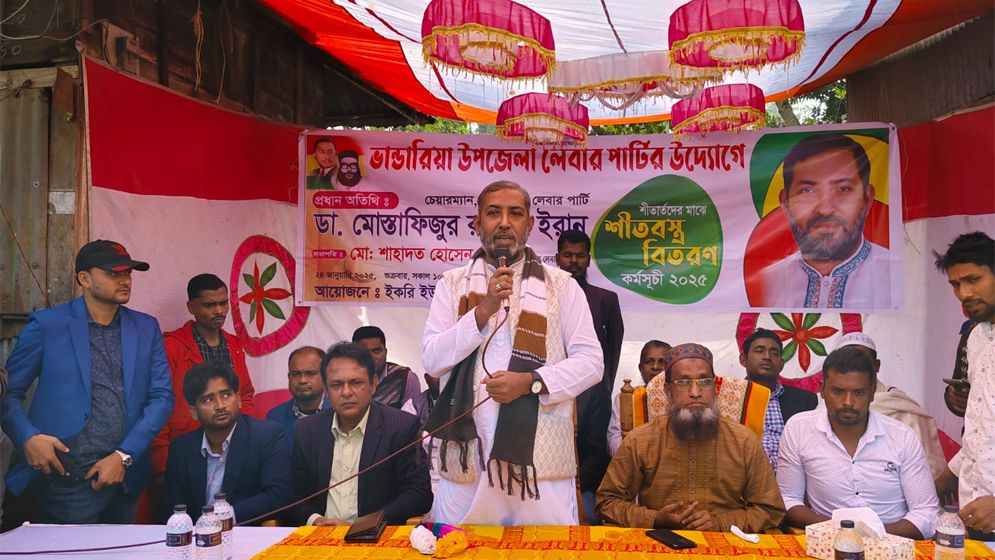 ‘দ্রব্যমূল্যের লাগামহীন ঊর্ধ্বগতিতে মধ্যবিত্তের অবস্থা শোচনীয়’