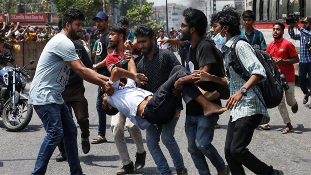 ‘জুলাই বিপ্লবে আহত ১শ জনকে পুলিশে নিয়োগ দেয়া হবে’