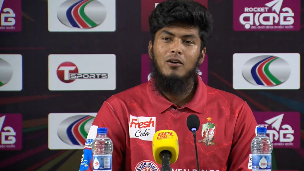 বিগ ব্যাশ খেলতে না পারা নিয়ে মুখ খুললেন রিশাদ
