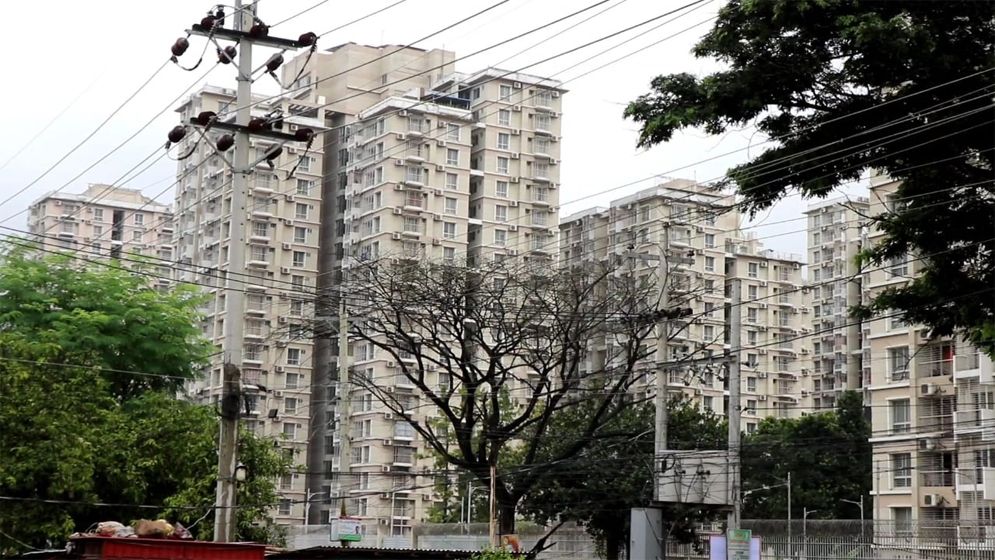 রূপপুরে চারতলা থেকে লাফ দিয়ে রুশ নারীর মৃত্যু