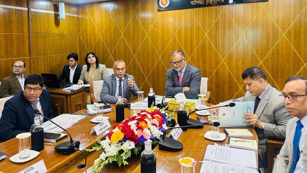 ভোক্তা অধিকার সংরক্ষণ আইনের সঠিক প্রয়োগ নিশ্চিত করতে হবে : বাণিজ্য উপদেষ্টা