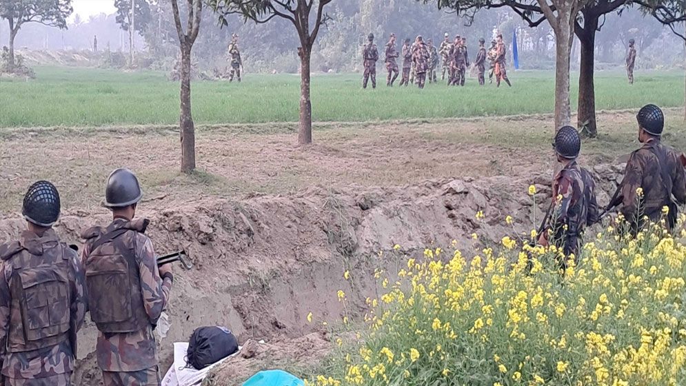 বাংলাদেশের ভেতরে কাঁটাতারের বেড়া, মুখোমুখি বিজিবি-বিএসএফ, উত্তেজনা তুঙ্গে