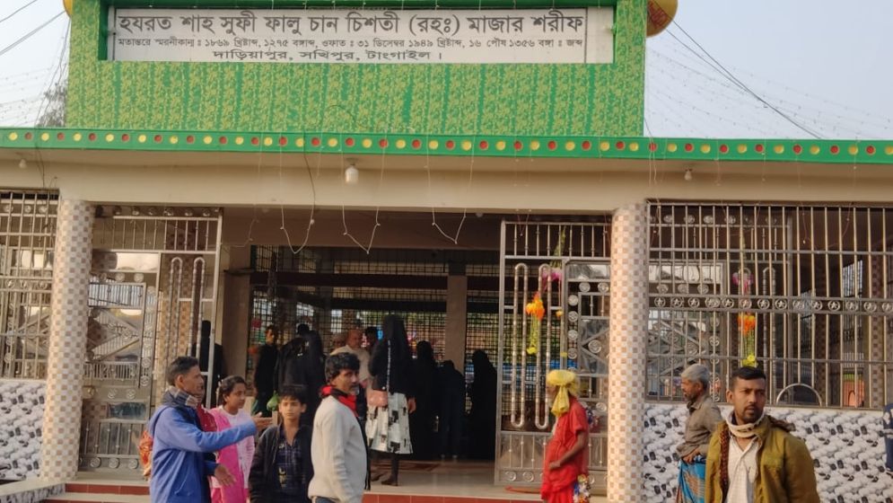 জমে ওঠেছে ফাইল্যা মেলা