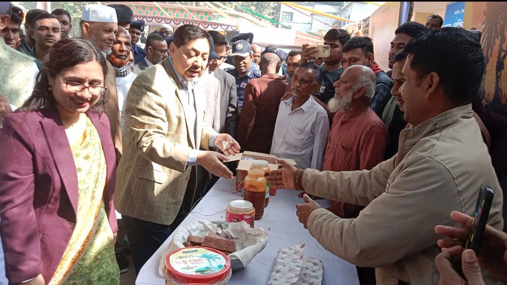 জাঁকজমকপূর্ণভাবে শেষ হলো চৌগাছার ‘গুড় মেলা’