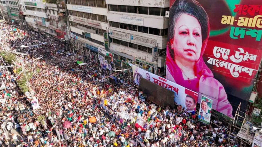 অনেক প্রশ্ন পেছনে রেখে লন্ডন যাচ্ছেন খালেদা জিয়া