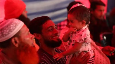 পরিবারের কাছে ফিরলেন ভারত থেকে মুক্ত জেলেরা