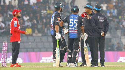 ফিল্ডিংয়ে বাধা দিলেন সোহান, মেহেদী আউট হলেন কেন?