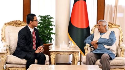 বাংলাদেশি শ্রমিকদের জন্য মালয়েশিয়ার মাল্টিপল-এন্ট্রি ভিসা প্রদানের আহ্বান প্রধান উপদেষ্টার