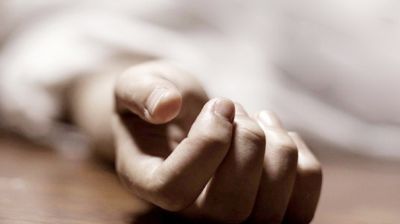 স্ত্রীর প্রেমিককে কোপালেন স্বামী