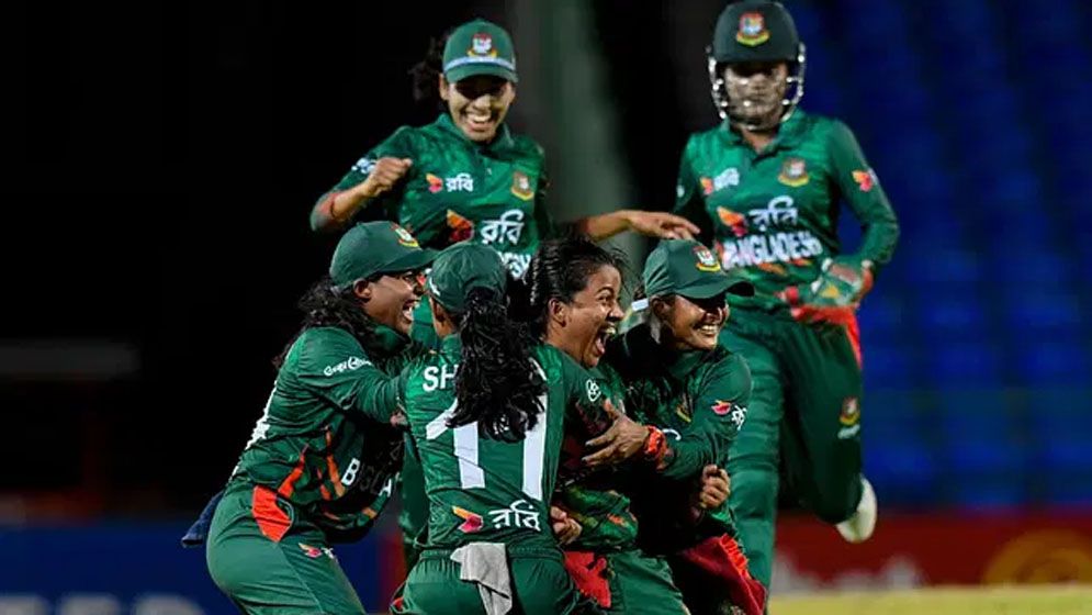 বিশ্বকাপে খেলার সম্ভাবনা টিকিয়ে রাখল বাংলাদেশের মেয়েরা