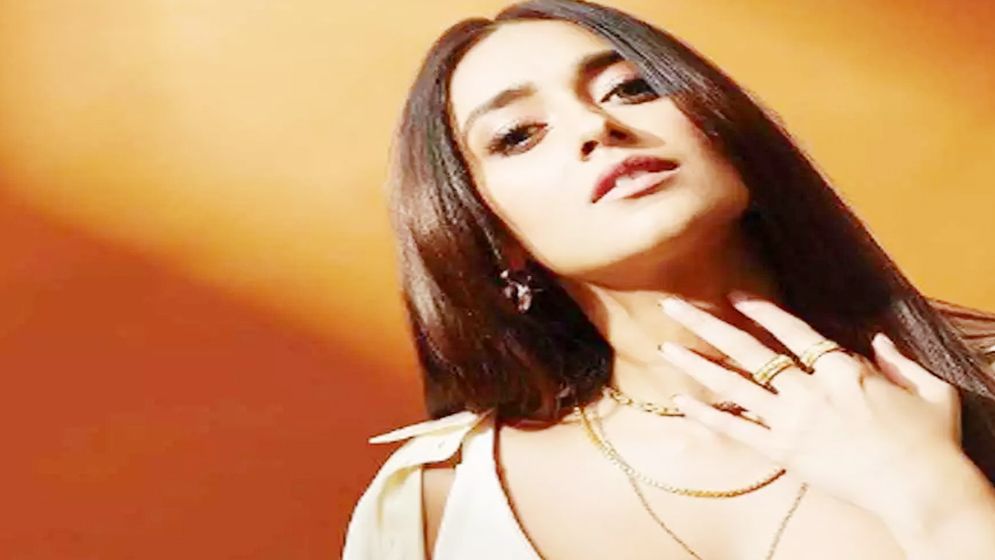 মা হচ্ছেন অভিনেত্রী ইলিয়ানা