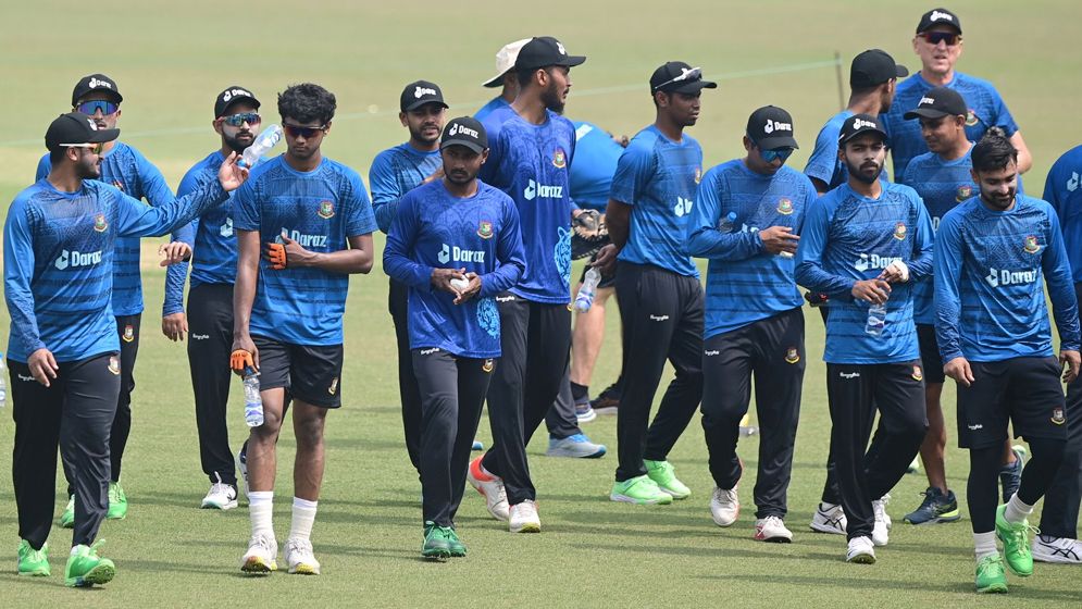 চ্যাম্পিয়ন্স ট্রফির আগে বাংলাদেশ দলের কোচের পদত্যাগ