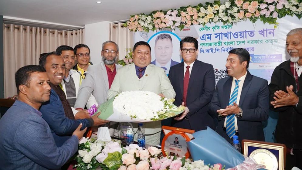 ডিসি-এসপি, বিএনপি, জামায়াত নেতারা যেখানে একাকার