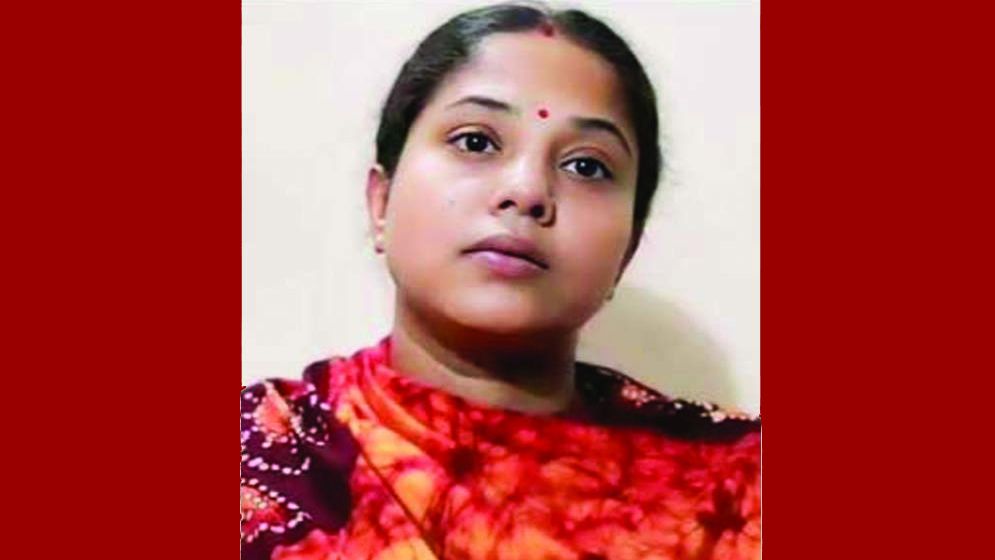কেন আত্মহত্যা করলেন নারী কর্মকর্তা, রহস্য ঘনীভূত