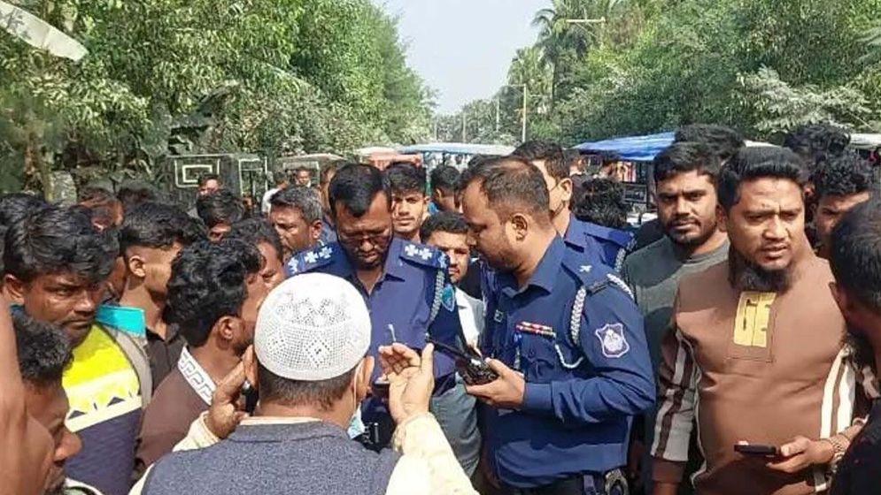 লক্ষ্মীপুরে ডাম্প ট্রাকের চাপায় নিহত ২