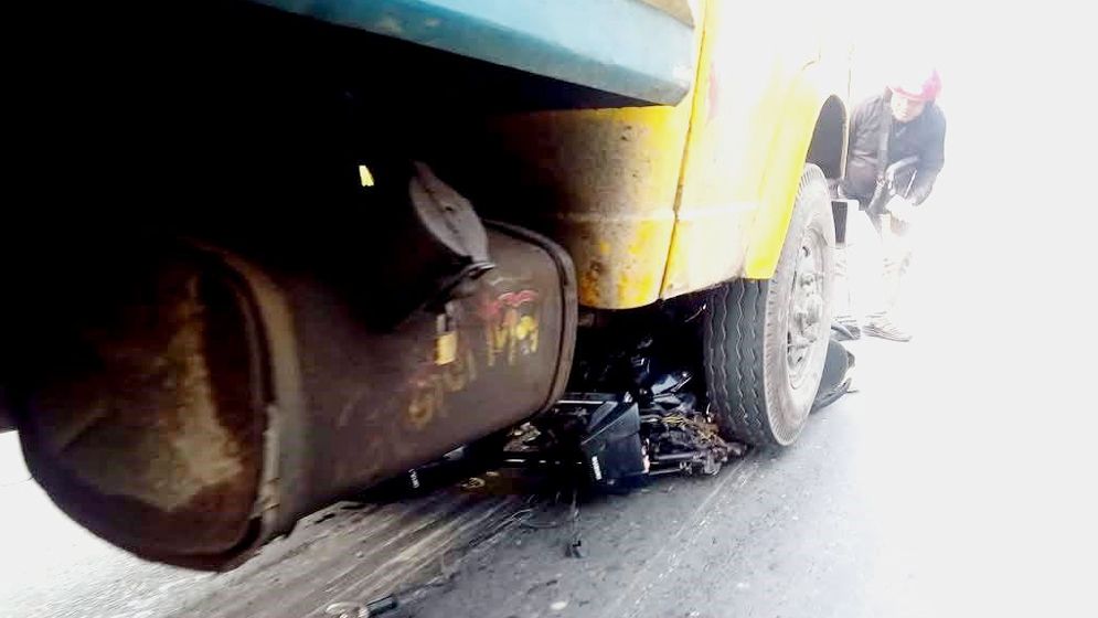 ট্রাক-মোটরসাইকেল সংঘর্ষে নিহত ১