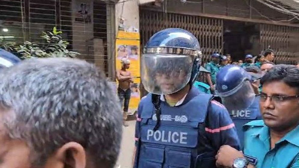 কারাগারে সাবেক মেয়র আতিক