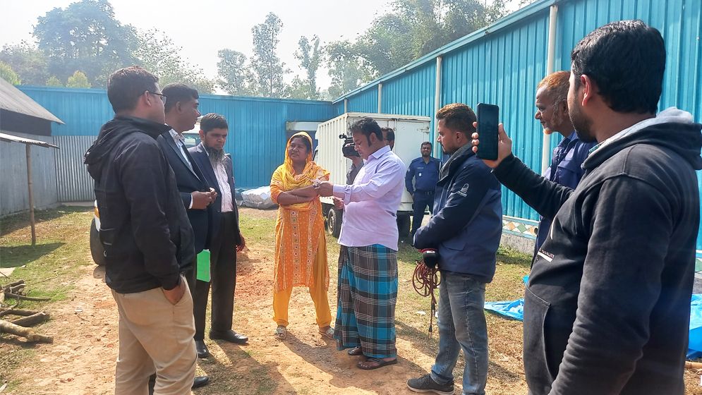 সখীপুরে অবৈধ কারখানায় অভিযান, ২ লাখ টাকা জরিমানা