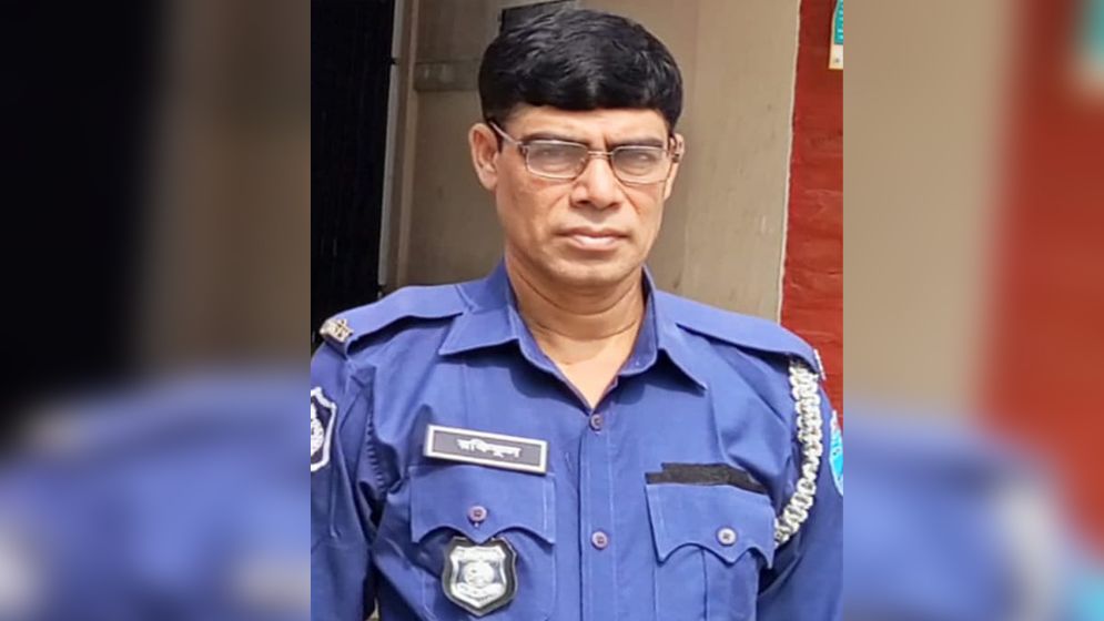 থানায় দায়িত্ব পালনকালে পুলিশ কনস্টেবলের মৃত্যু