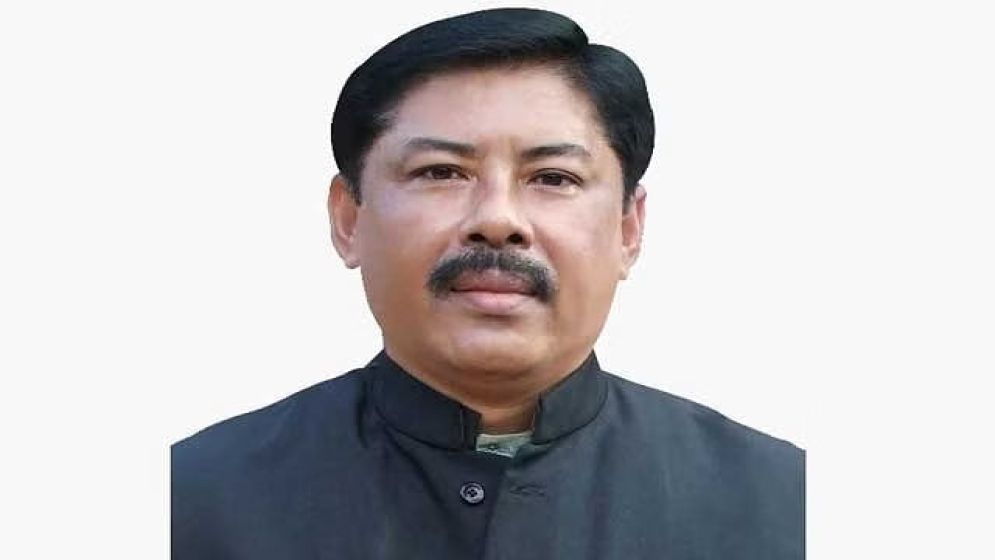 স্ত্রী-সন্তানসহ সাবেক মন্ত্রী উ শৈ সিংয়ের দেশত্যাগে নিষেধাজ্ঞা