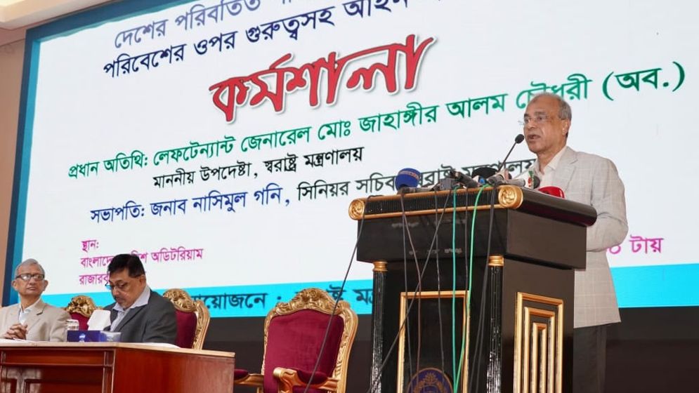 অপারেশন ডেভিল হান্টে কোনো দুষ্কৃতকারী যেন রেহাই না পায়: স্বরাষ্ট্র উপদেষ্টা