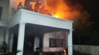 সাবেক সংসদ সদস্য আলাউদ্দিন নাসিমের বাড়িতে ভাঙচুর-অগ্নিসংযোগ 