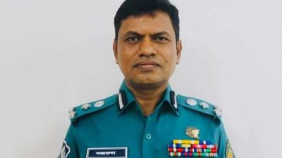 সাবেক ডিআইজি মোল্যা নজরুল ইসলাম ও তিন এসপি আটক
