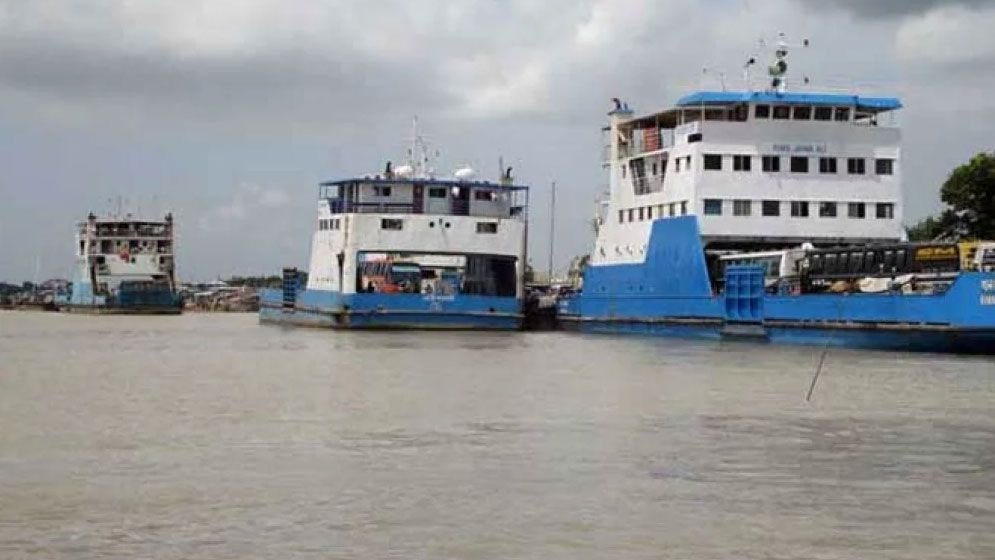 দৌলতদিয়া-পাটুরিয়া নৌরুটে ফেরি চলাচল স্বাভাবিক