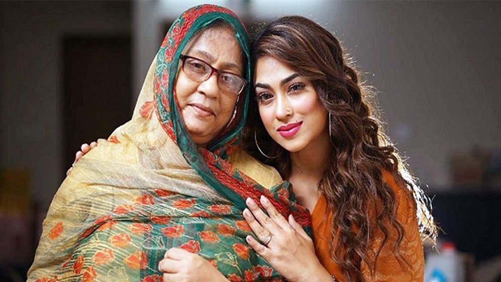 জমি নিয়ে বিরোধ, সমাধানে যা জানালেন পপি ও তার মা