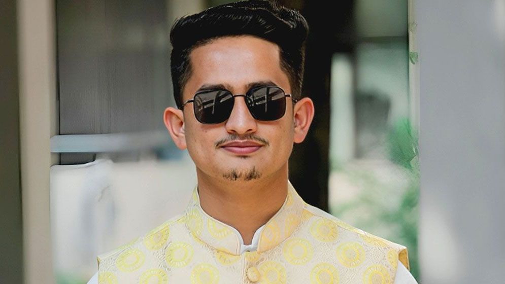 বিয়ের একদিন পর ফেসবুক স্ট্যাটাসে যা লিখলেন সারজিস