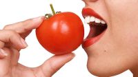সকালে খালি পেটে টমেটো খাওয়ার উপকারিতা