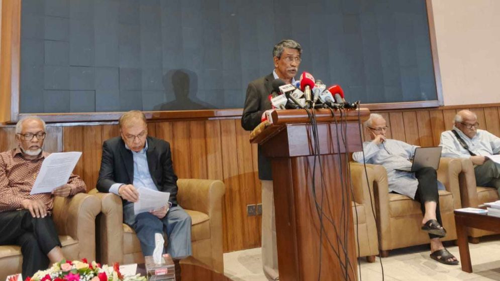তত্ত্বাবধায়ক সরকার পুনঃপ্রতিষ্ঠায় কোনো দ্বিমত নেই: আলী রীয়াজ 