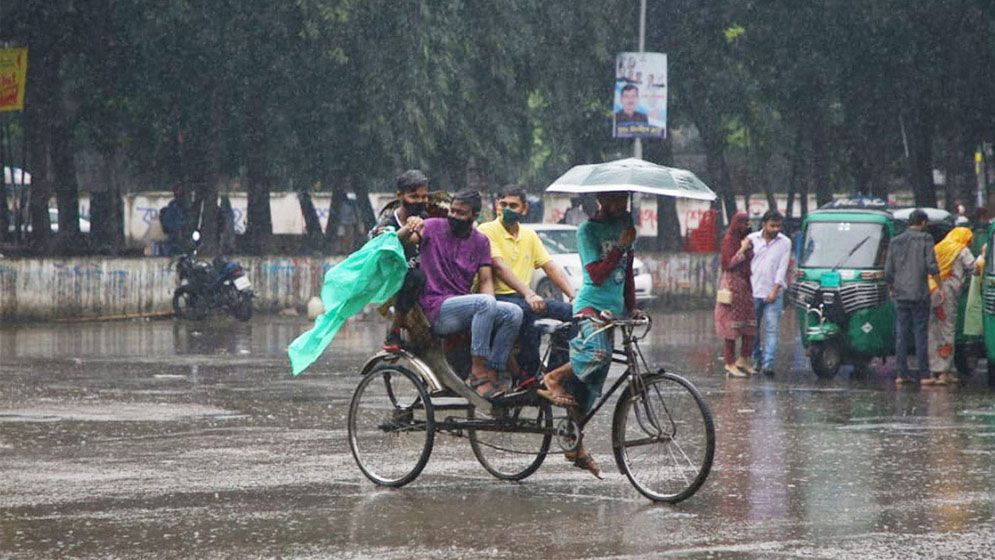 ঢাকায় হালকা বৃষ্টির আভাস, অপরিবর্তিত থাকবে তাপমাত্রা